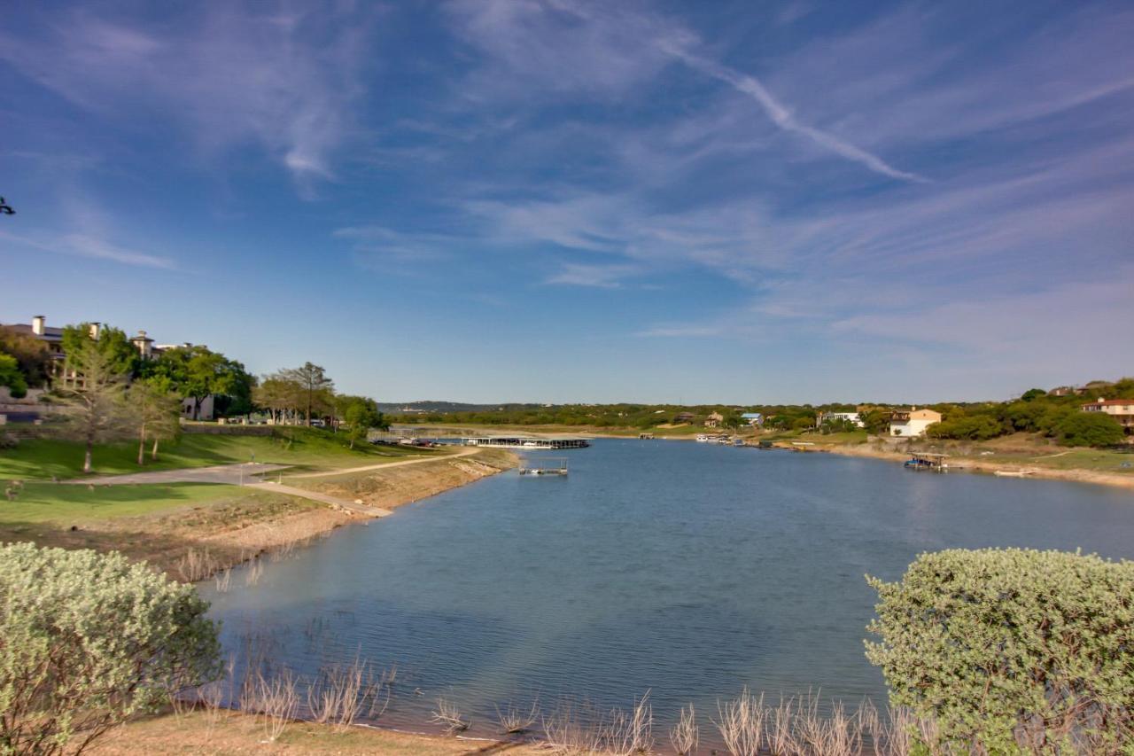 Отель Lake View On The Island Lago Vista Экстерьер фото